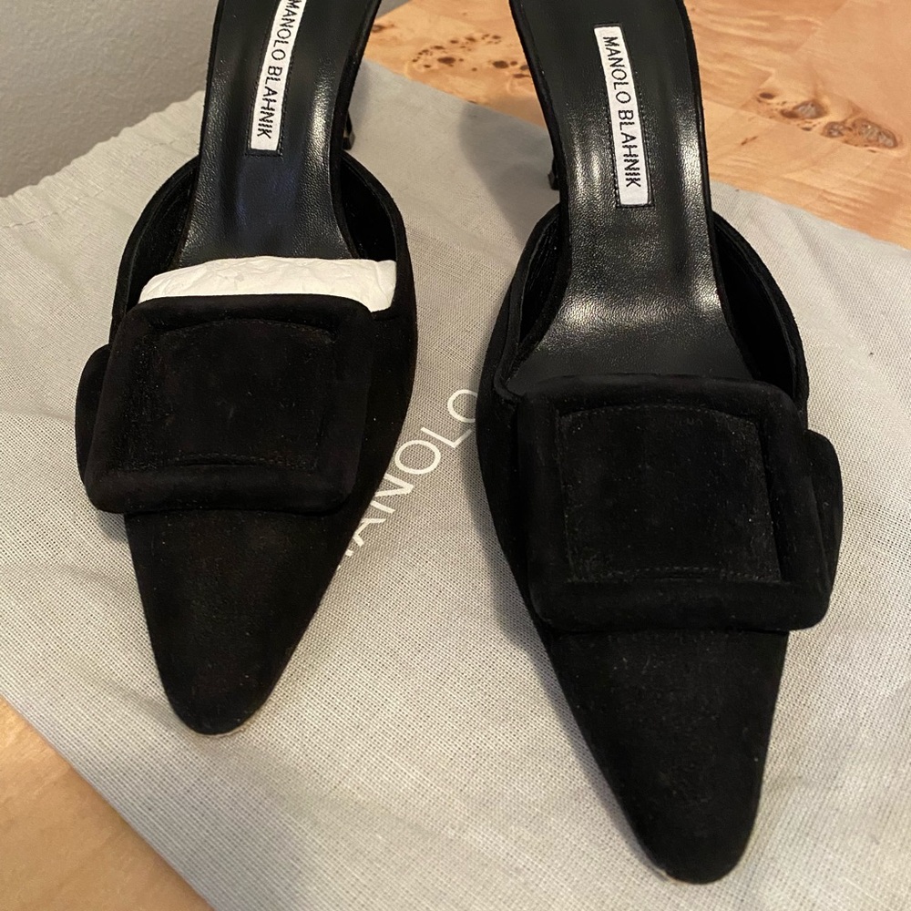 Manolo Blahnik Black Suede Pointed-Toe Buckle Mules - Picture 3 of 9